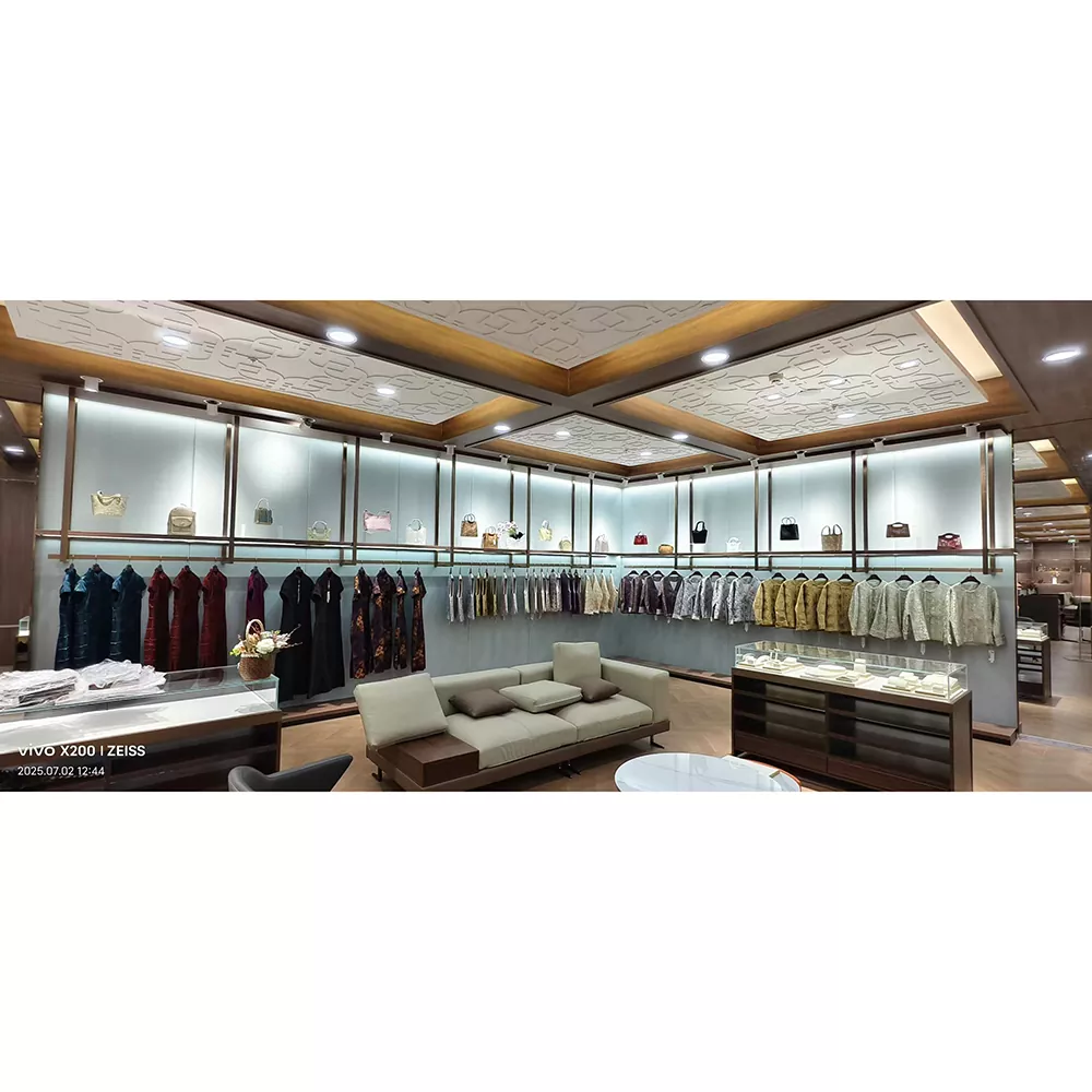 Estante de exhibición de ropa de mujer de hierro